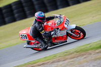 enduro-digital-images;event-digital-images;eventdigitalimages;mallory-park;mallory-park-photographs;mallory-park-trackday;mallory-park-trackday-photographs;no-limits-trackdays;peter-wileman-photography;racing-digital-images;trackday-digital-images;trackday-photos